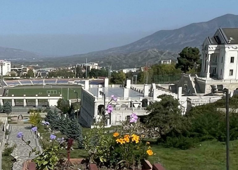 Təmir olunan Xankəndi şəhər stadionundan yeni görüntülər