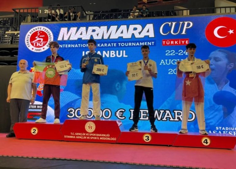 Azərbaycanlı idmançı beynəlxalq karate turnirində çempion oldu
