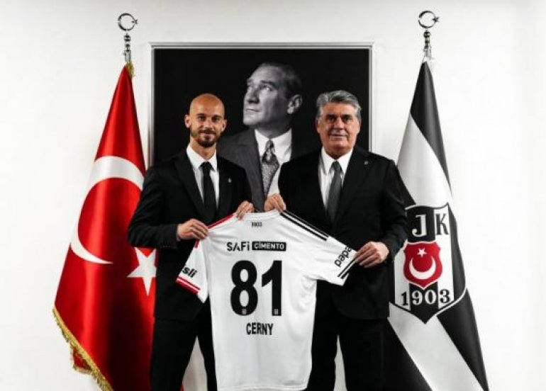 Türkiyə klubunda yeni oyunçu