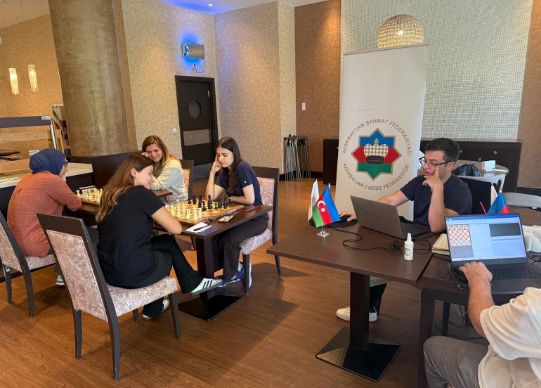 Qadın şahmatçılarımız Avropa çempionatına hazırlaşır
