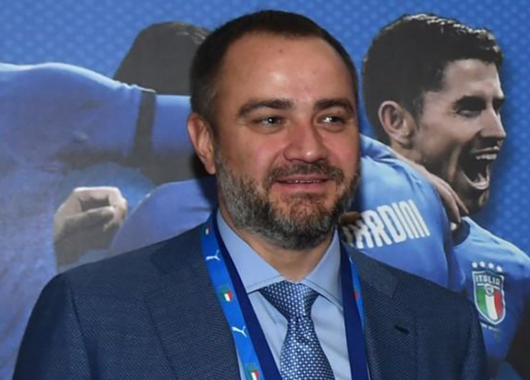 Sabiq federasiya prezidenti axtarışa verildi