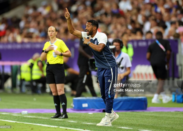 Tyerri Anrinin köməkçisi Mbappenin klubunda  baş məşqçi oldu