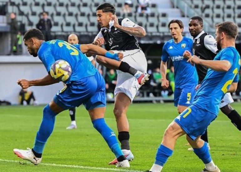 “Kəpəz” “Neftçi”ni, “Araz-Naxçıvan” “Sumqayıt”ı qəbul edir