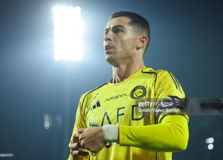 Ronaldo İspaniya klubunun səhmlərini aldı