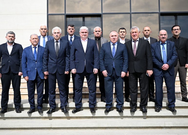 Regional Futbol Federasiyalarının rəhbərləri ilə görüş keçirildi