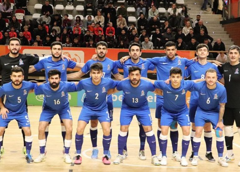 Azərbaycan millisinin Qazaxıstanla oyunlar üçün heyəti bilinib