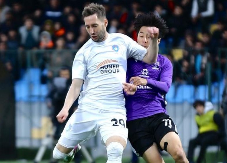 Ozobiç bu qolla futbol tariximizə düşüb