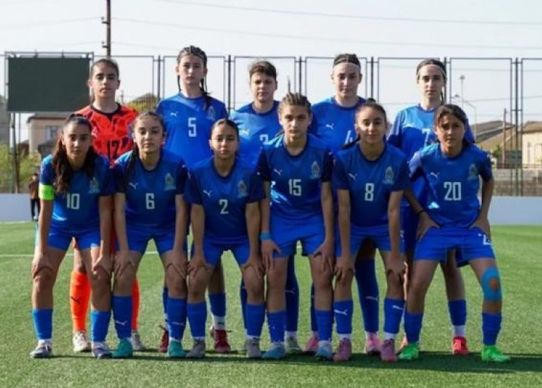 Azərbaycan millisi Rumıniyaya böyük hesabla uduzub