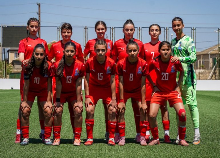 Azərbaycan millisi gürcülərə də uduzdu