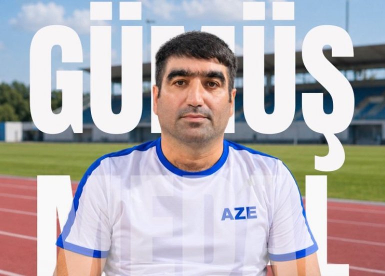 Elvin Astanovdan gümüş medal