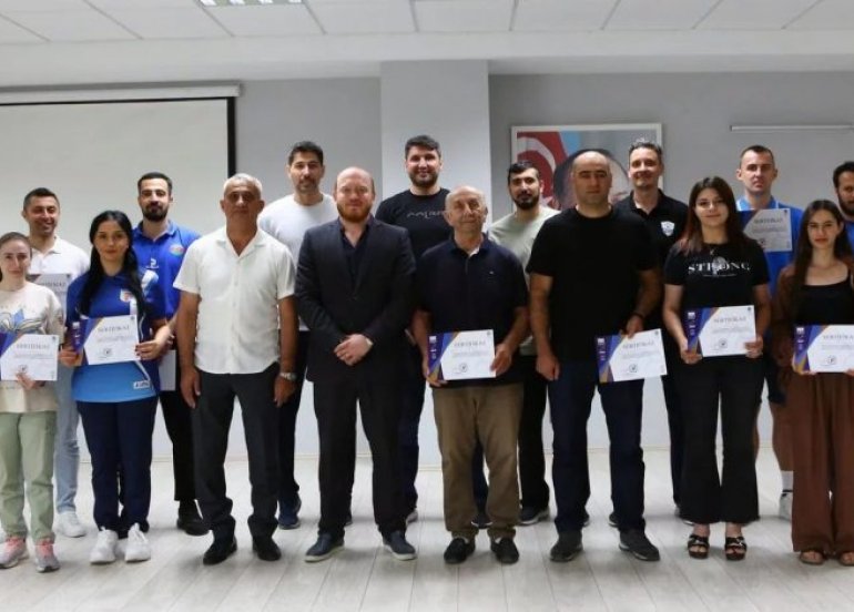 Bakıda voleybol məşqçiləri üçün seminar keçirilib