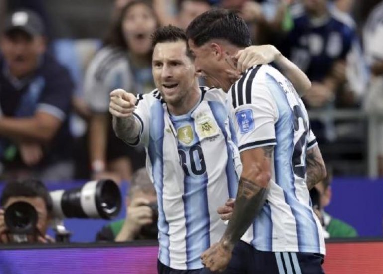 Argentina və Kolumbiya da 1/8 finalda!