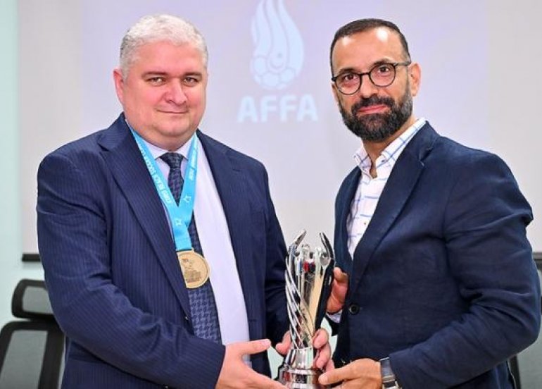 AFFA-nın baş katibi milli üzvləri ilə görüşüb