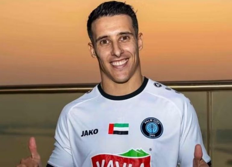 Daha bir futbolçu karyerasını bitirdi