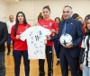Azərbaycanın qadın futbolçuları Qarabağ universitetində tələbələrlə görüşüblər