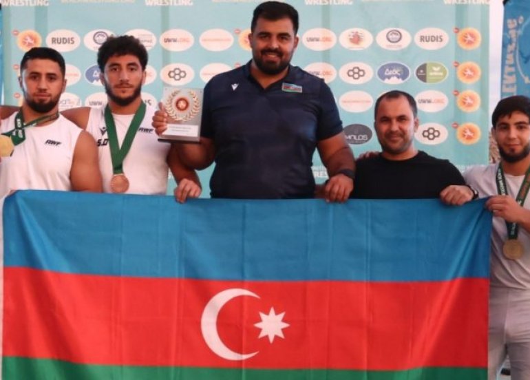 Azərbaycan yığmasından tarixi uğur
